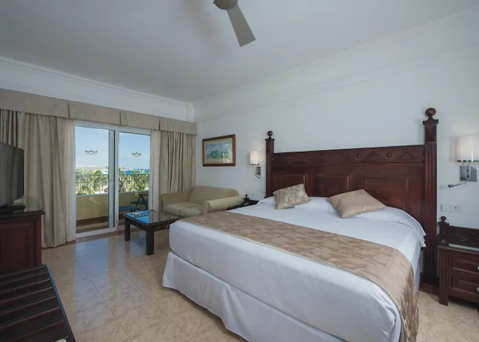 Riu Palace